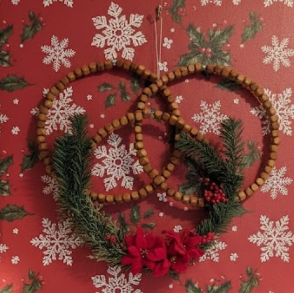 Rustic Wooden Beaded Wreath Set – 3-Pack – Christmas Holiday Display Decor